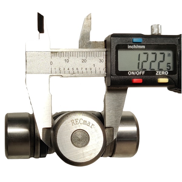 PENTA様　確認用 Volvo Penta DPH & DPR U-Joint Universal Joint Replaces*: 3843136